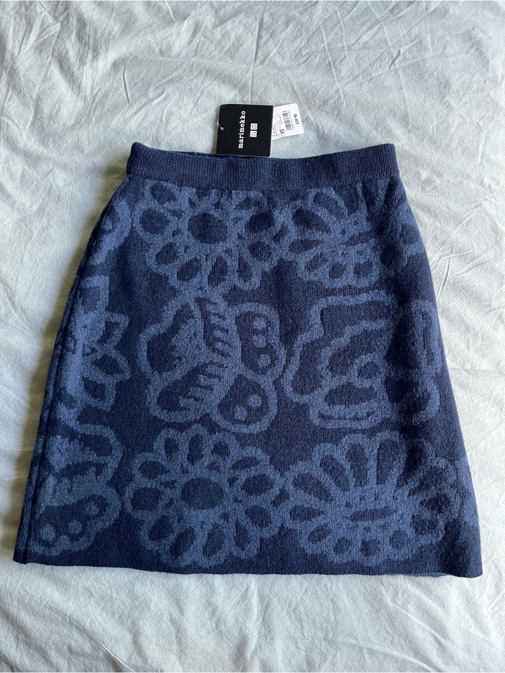 NWT UNIQLO x Marimekko wool mini skirt in a dark blue tonal floral pattern